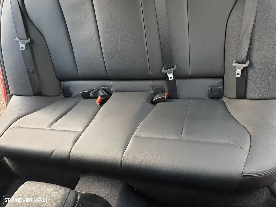 Conjunto de Bancos Traseiros Pack M BMW Serie 1 F20 / 5 Portas em Pele - 3