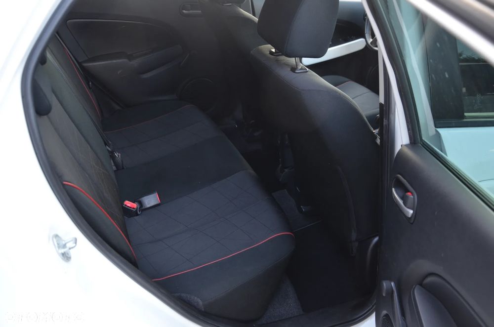 Mazda 2 - 7