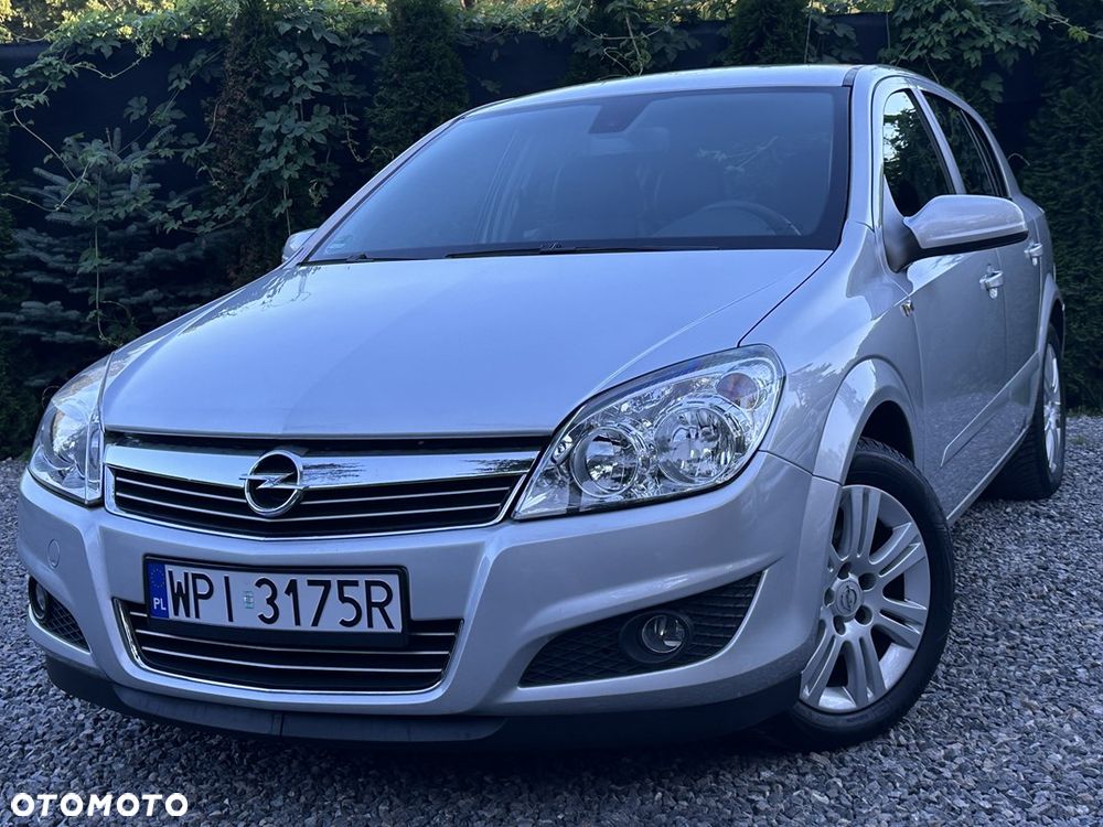 Opel Astra 1.6 Exklusiv - 2