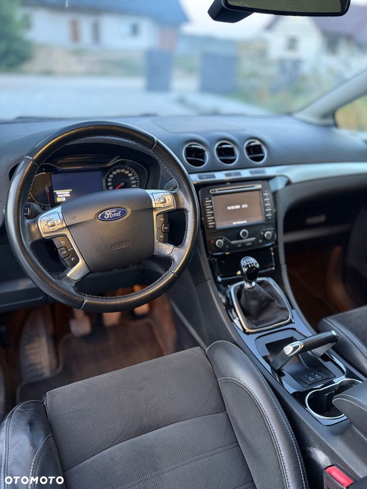 Ford S-Max - 31