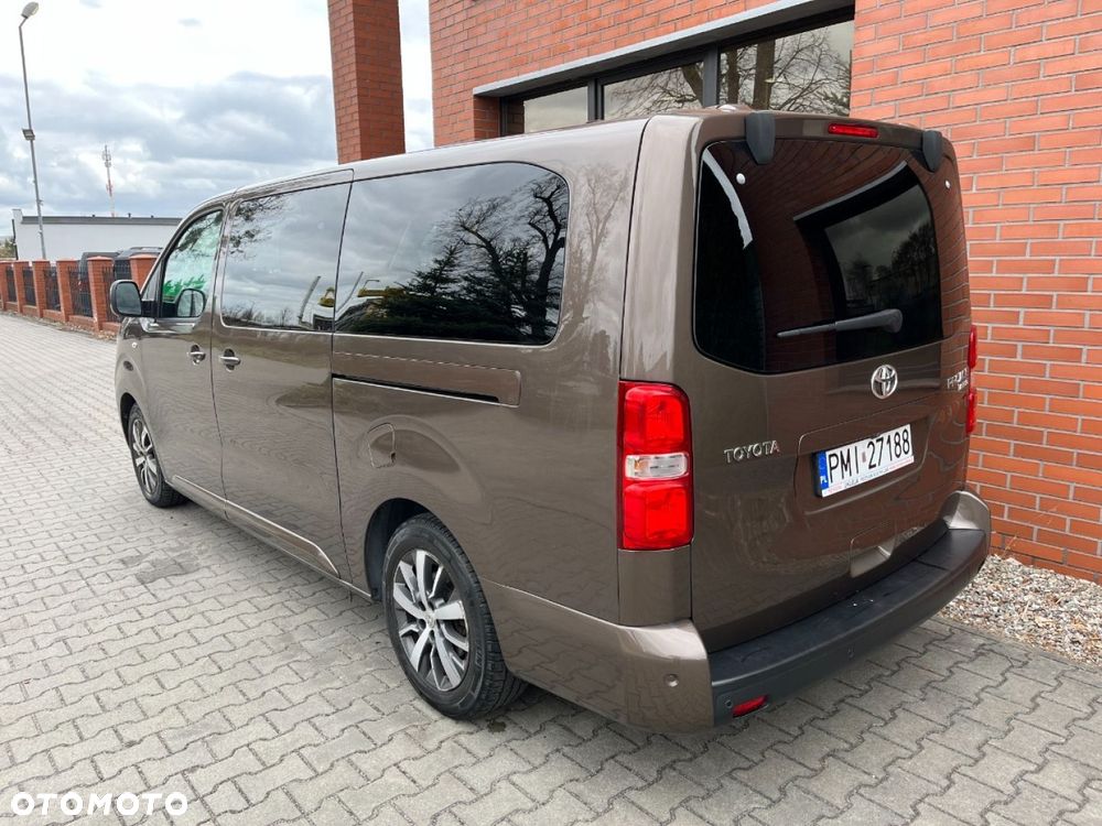 Toyota Proace Verso 2,0-l-D-4D L2 (8-Si.) Autm Club - 4