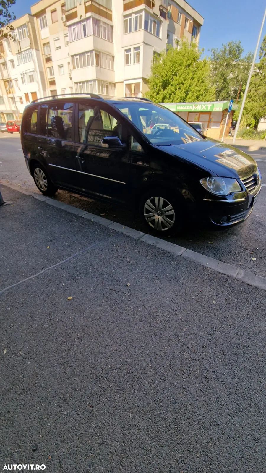 Volkswagen Touran 2.0 TDI BlueMotion Technology Comfortline - 1