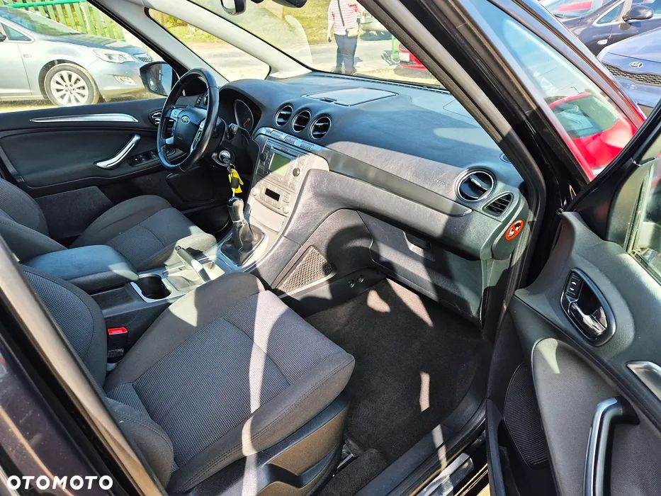 Ford S-Max 2.0 Viva Titanium - 38