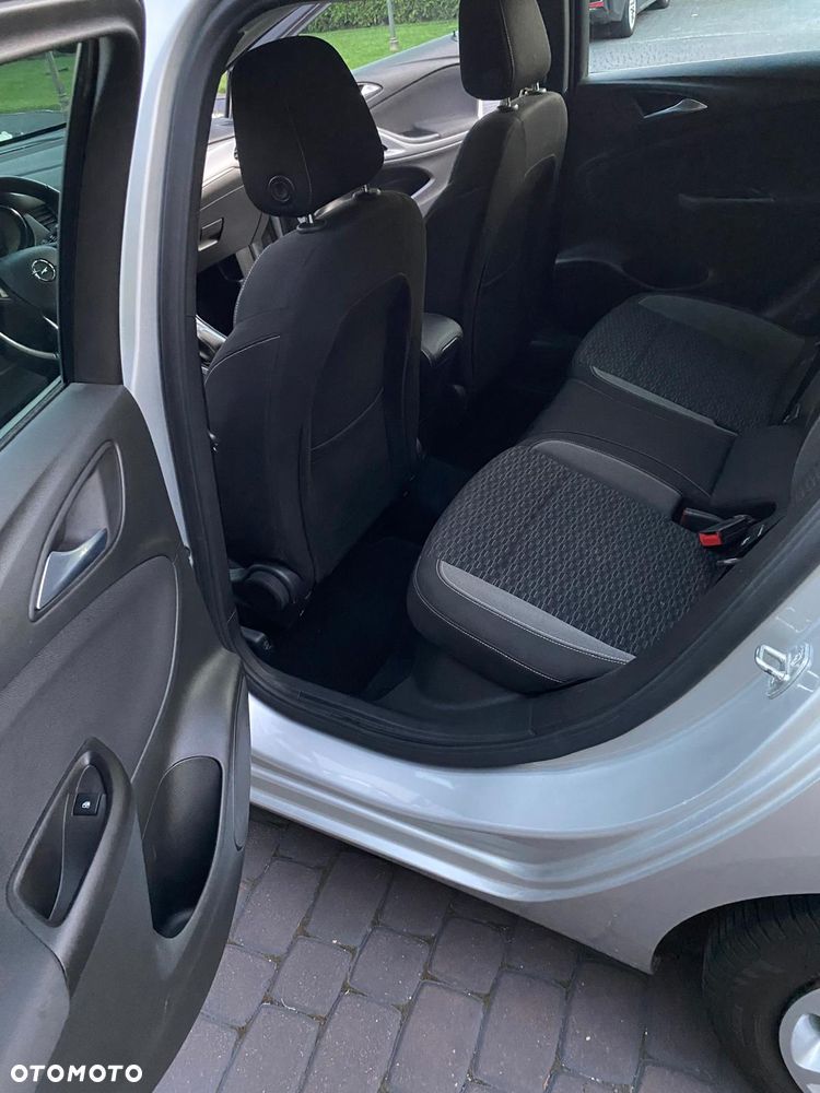 Opel Astra 1.5 D Start/Stop - 11