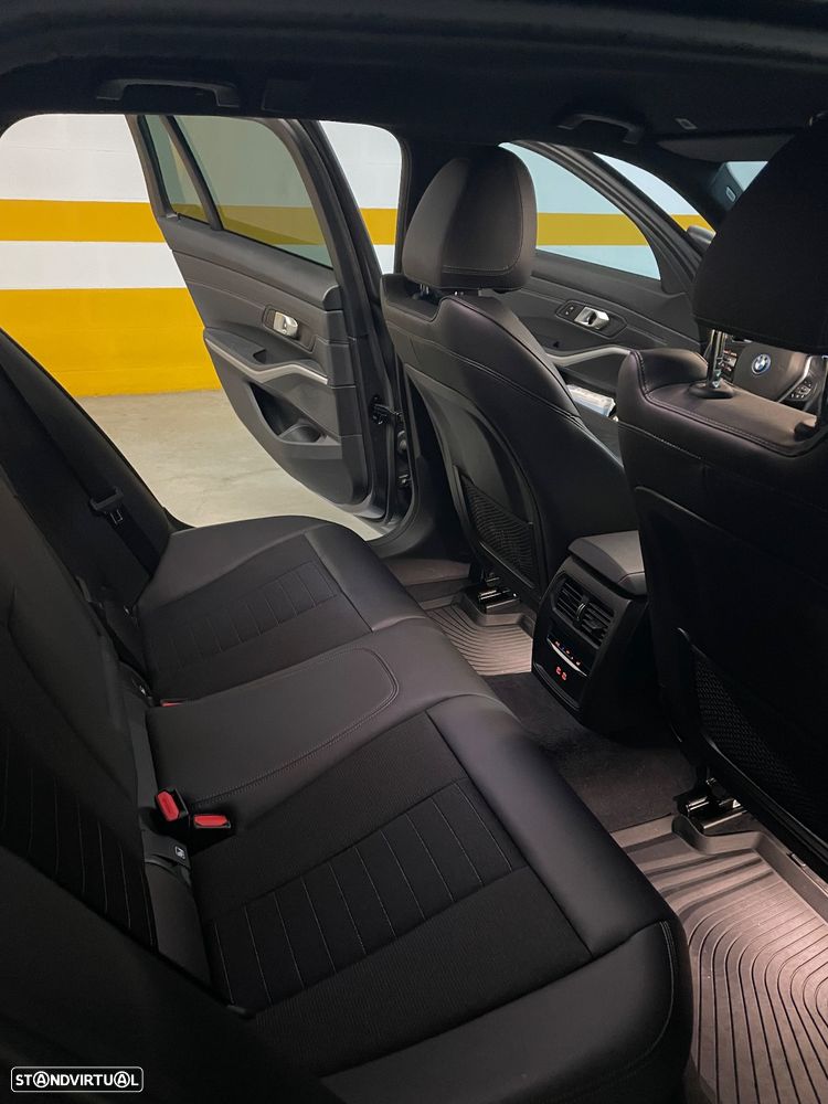 BMW 320 e Touring Corporate Edition Auto - 12