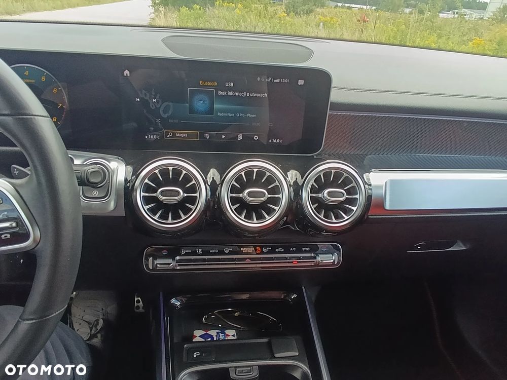 Mercedes-Benz GLB 250 8G-DCT AMG Line - 19