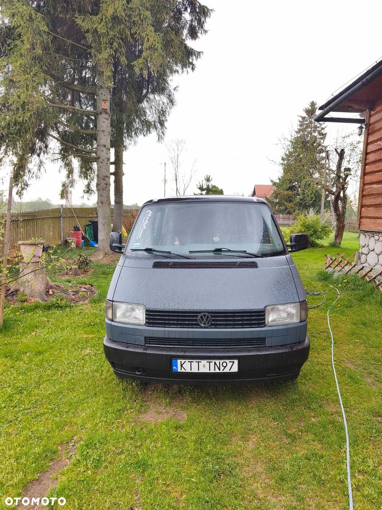 Volkswagen Multivan - 2