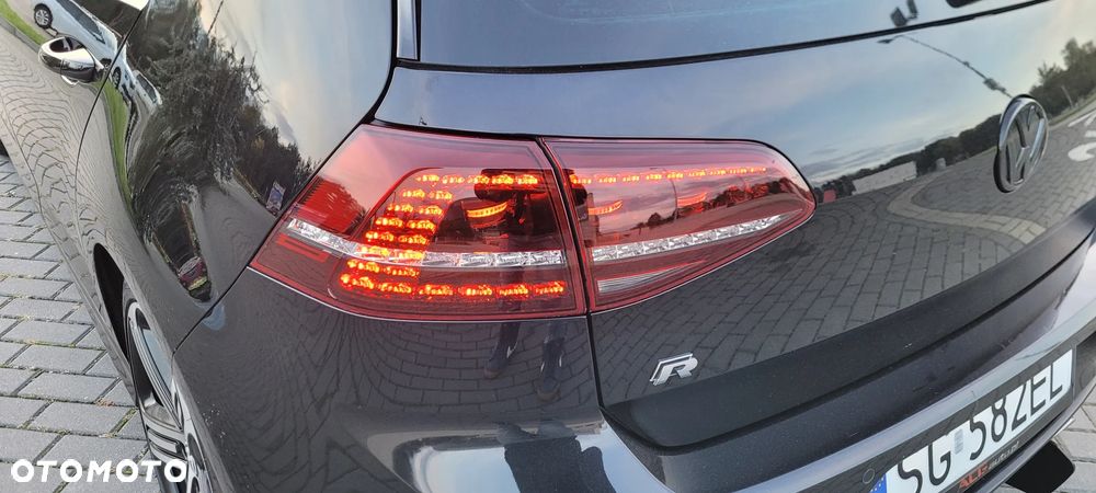 Volkswagen Golf - 12