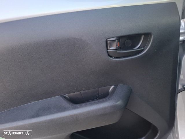 Toyota Aygo 1.0 X-Play - 28