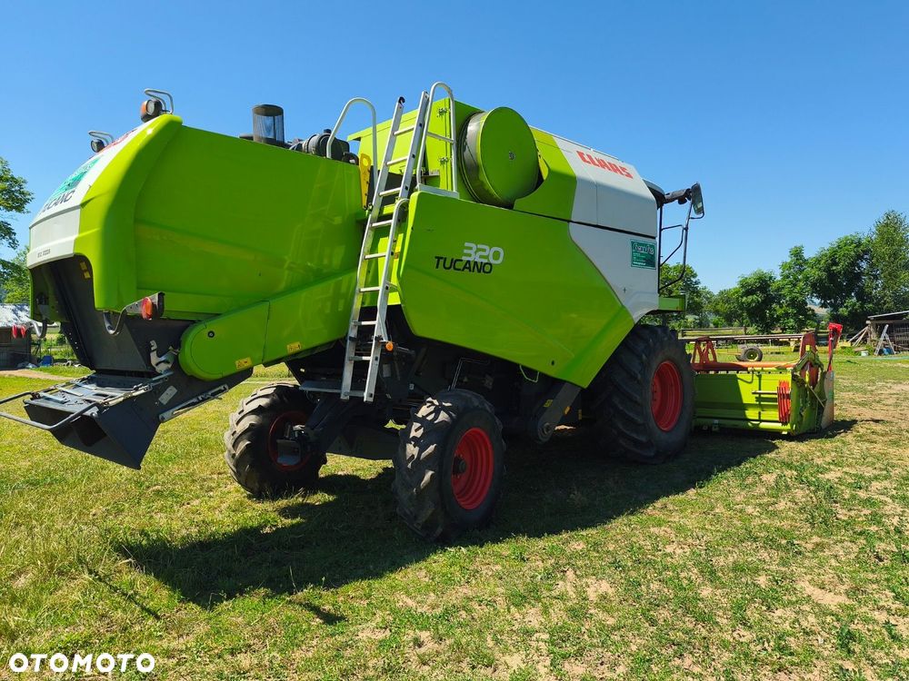Claas Tucano 832 - 5