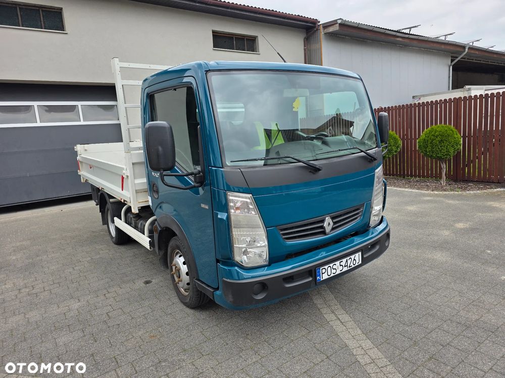 Renault Maxity - 1