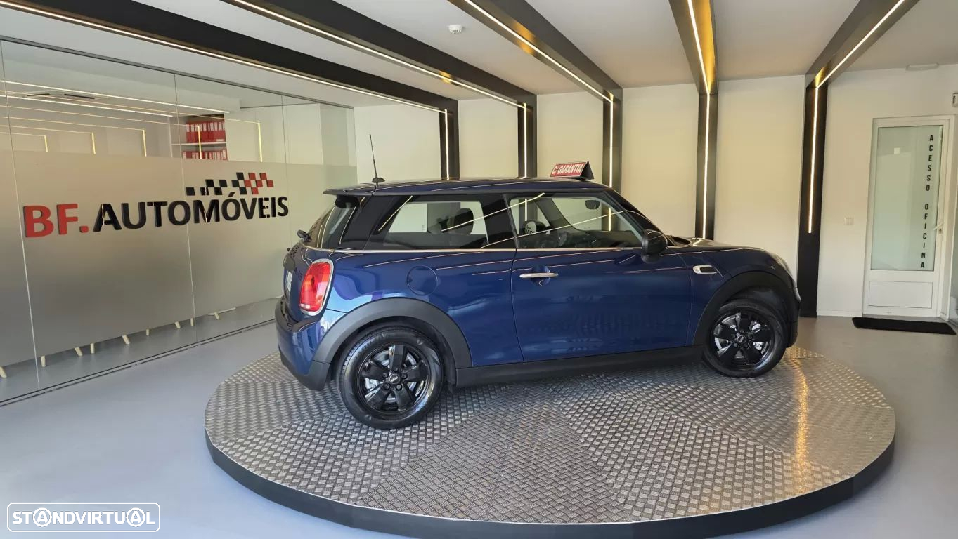 MINI 3 Portas One D - 7