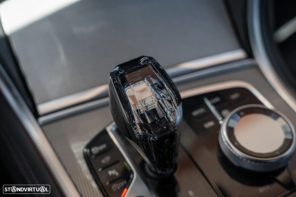 BMW 840 d xDrive Pack M - 34