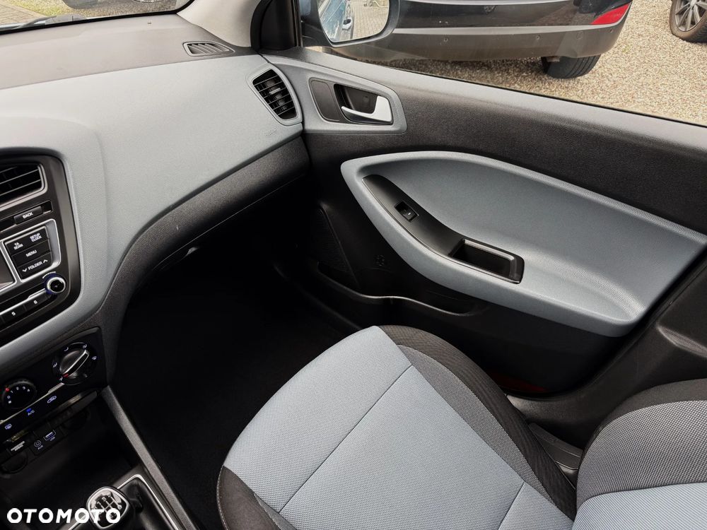 Hyundai i20 1.4 CRDi Comfort EU5 - 16