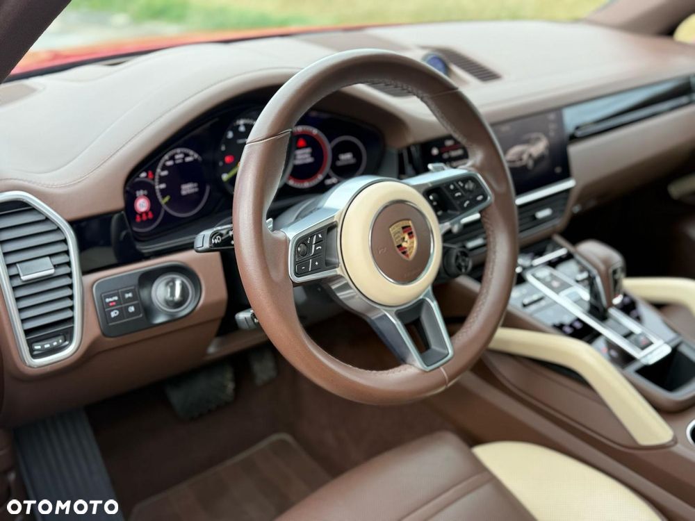 Porsche Cayenne - 9