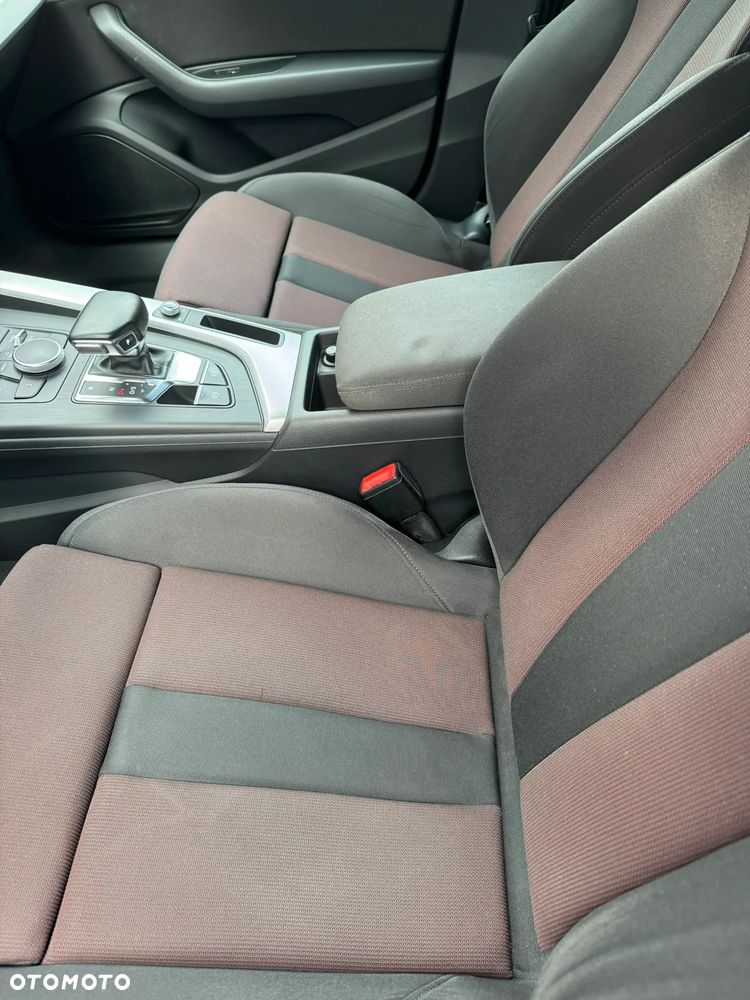 Audi A4 Limousine - 14