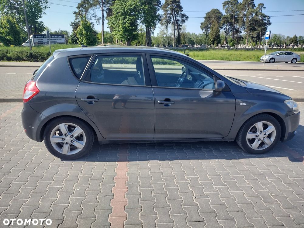 Kia Ceed 1.6 CRDi EX - 2