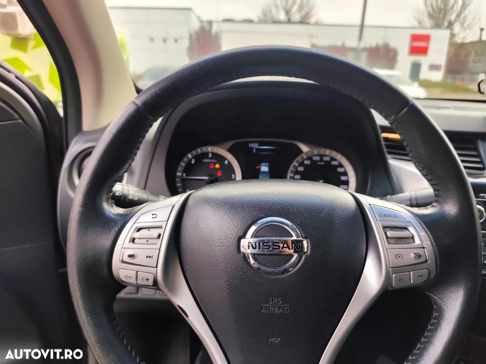 Nissan Navara 2.3 dCi Bi Turbo Double Cab N-Connecta - 19
