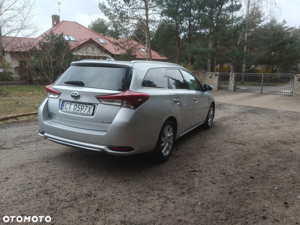 Toyota Auris Hybrid 135 Prestige - 3