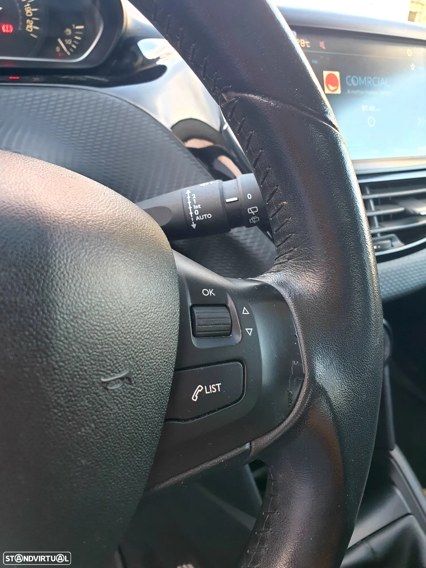 Peugeot 208 1.6 BlueHDi Style - 8
