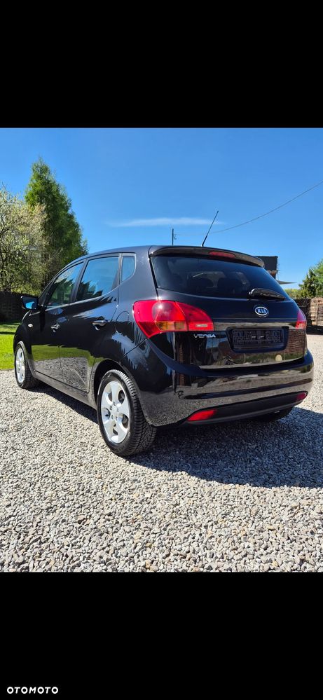 Kia Venga 1.6 CVVT Black Collection - 4