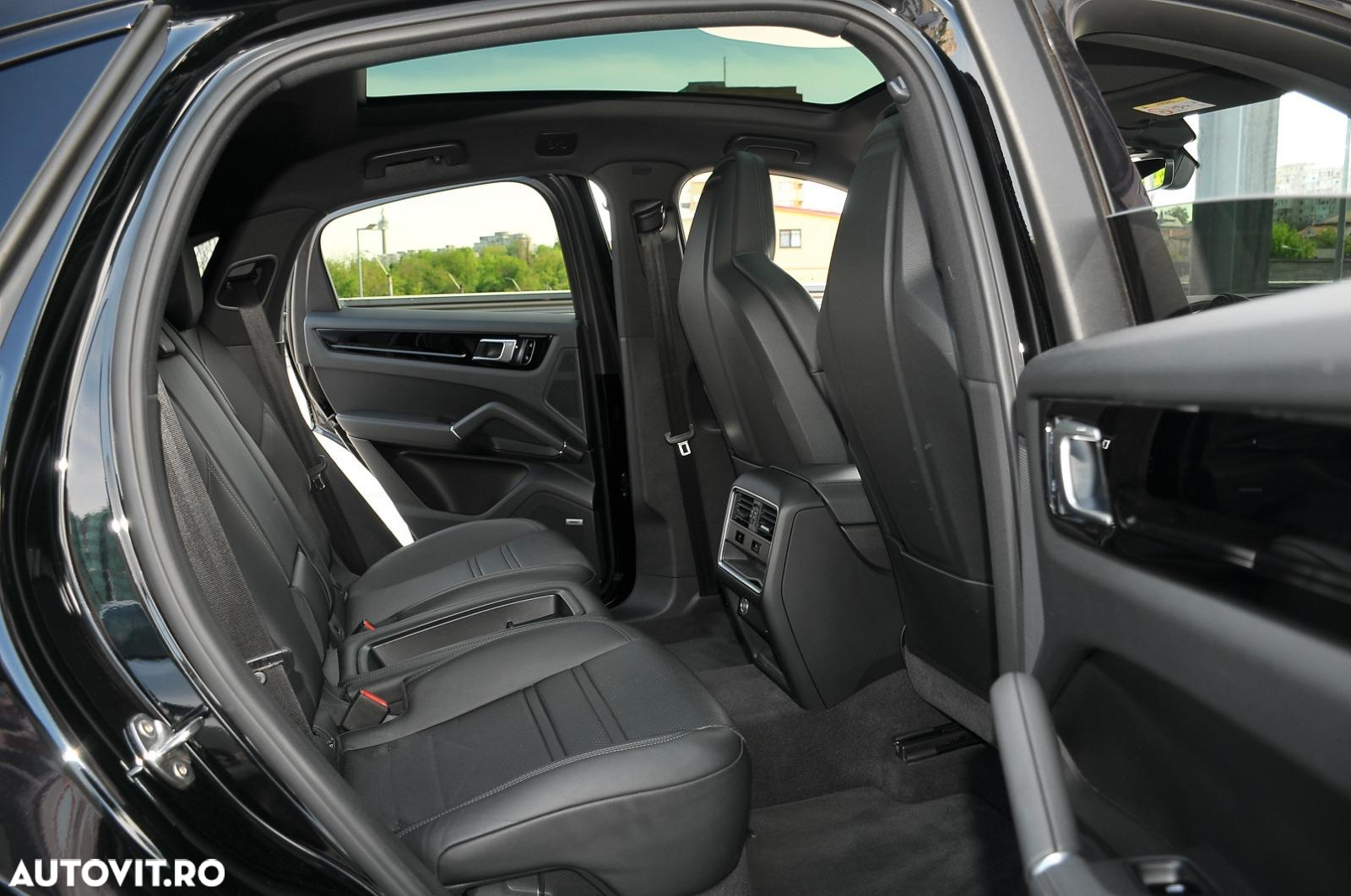 Porsche Cayenne Coupe - 13