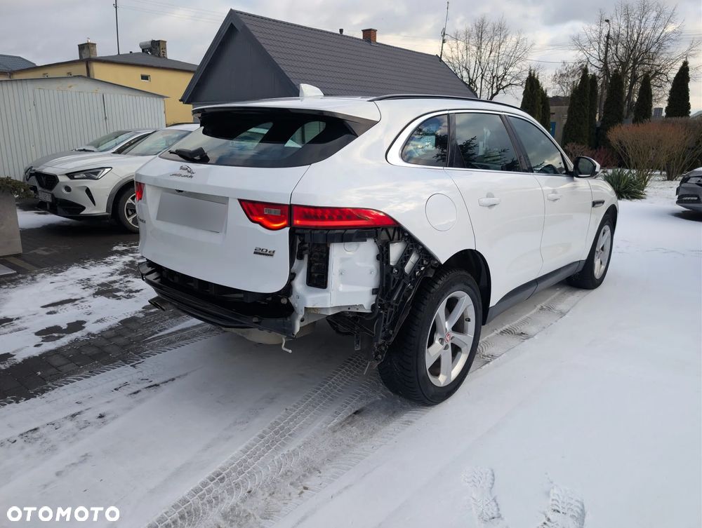 Jaguar F-Pace - 7