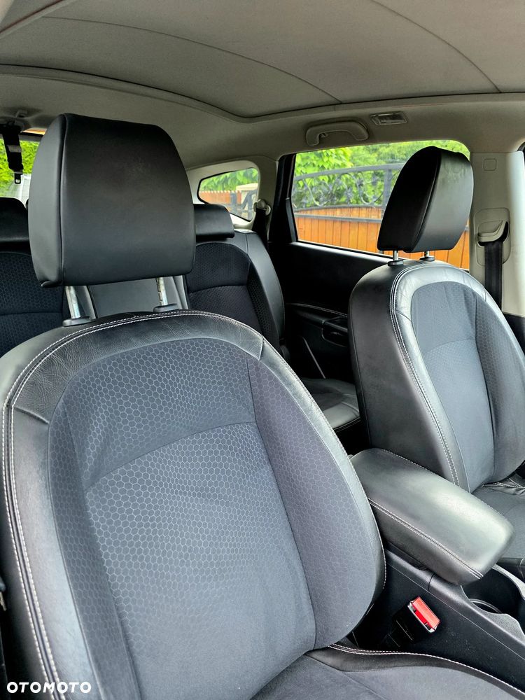 Nissan Qashqai+2 2.0 4x4 Tekna - 28
