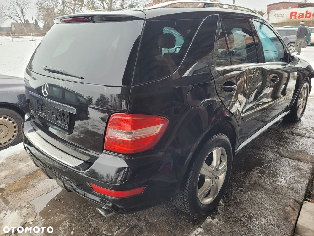 Mercedes-Benz ML - 29