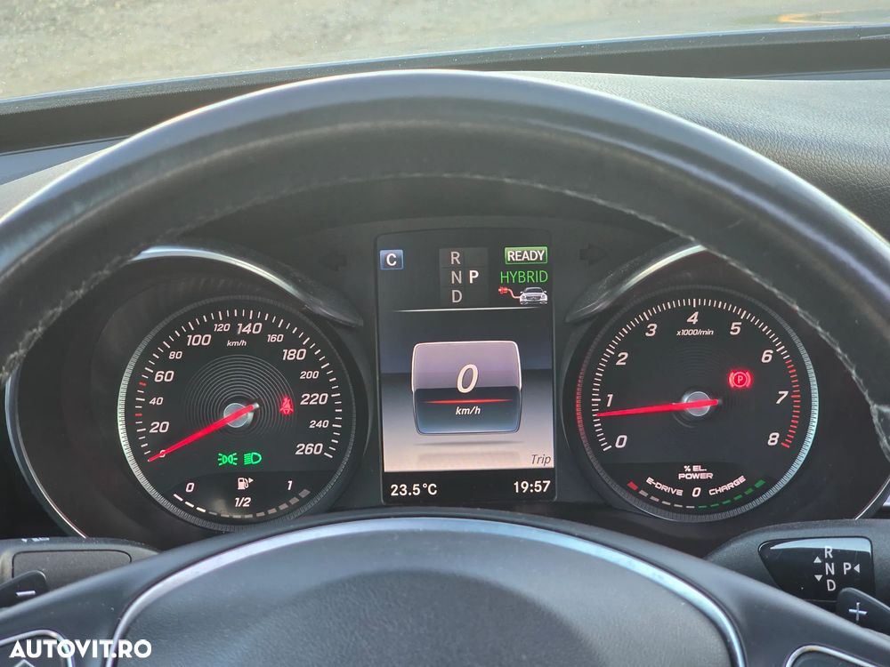 Mercedes-Benz C - 21