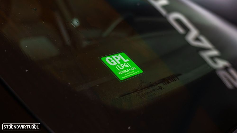 Renault Clio 1.0 TCe Techno Bi-Fuel - 28