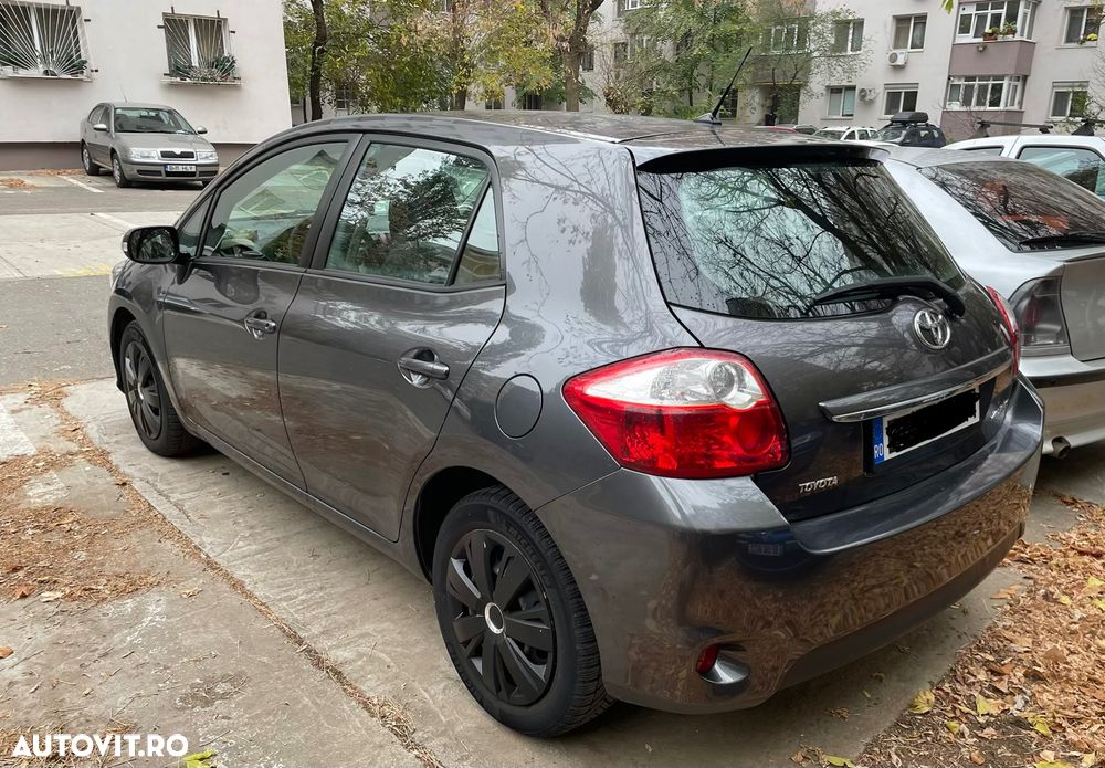 Toyota Auris - 4