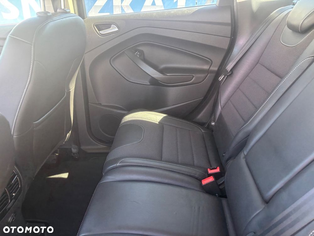 Ford Kuga 1.5 EcoBoost 2x4 Titanium - 27