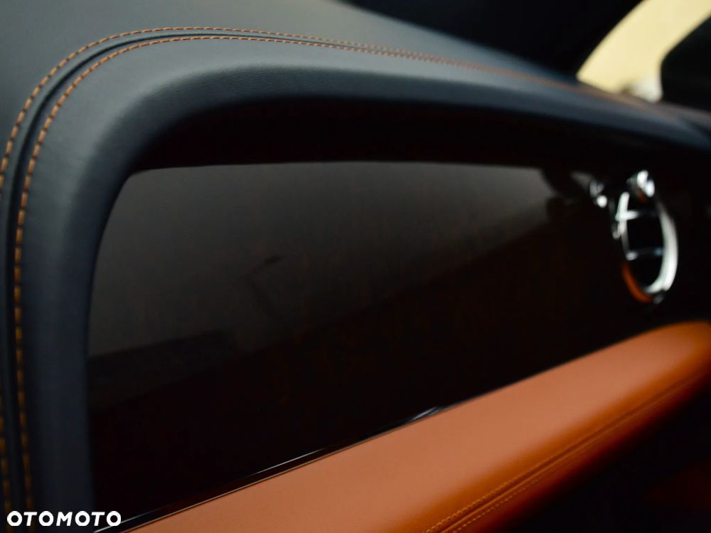 Bentley Bentayga V8 - 28