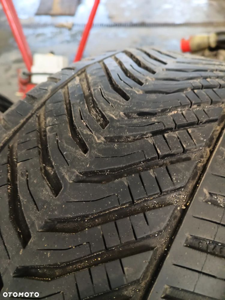 Opony całoroczne 245/45r18 Kormoran - 3