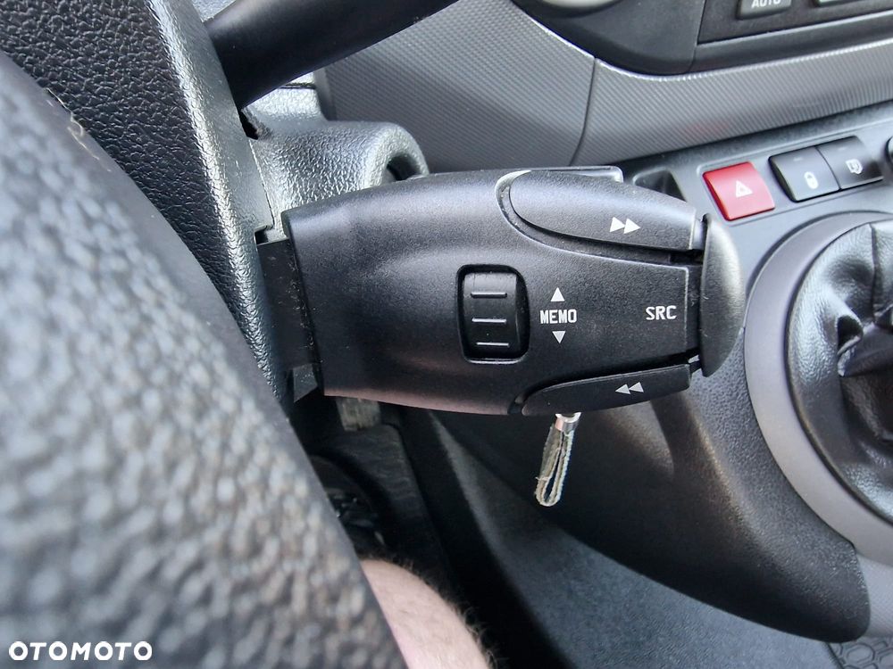 Citroën BERLINGO - 19