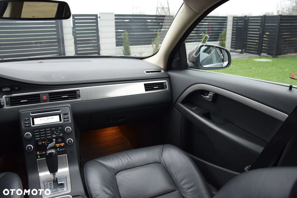 Volvo V70 2.5T Summum - 33