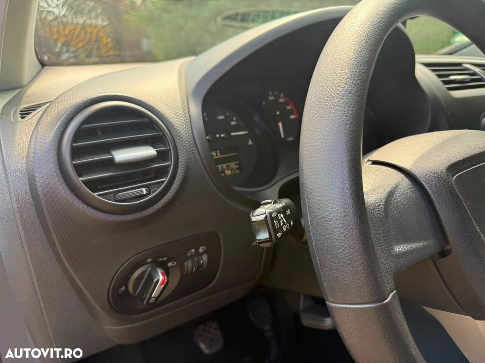SEAT Leon 2010 — imagine 13