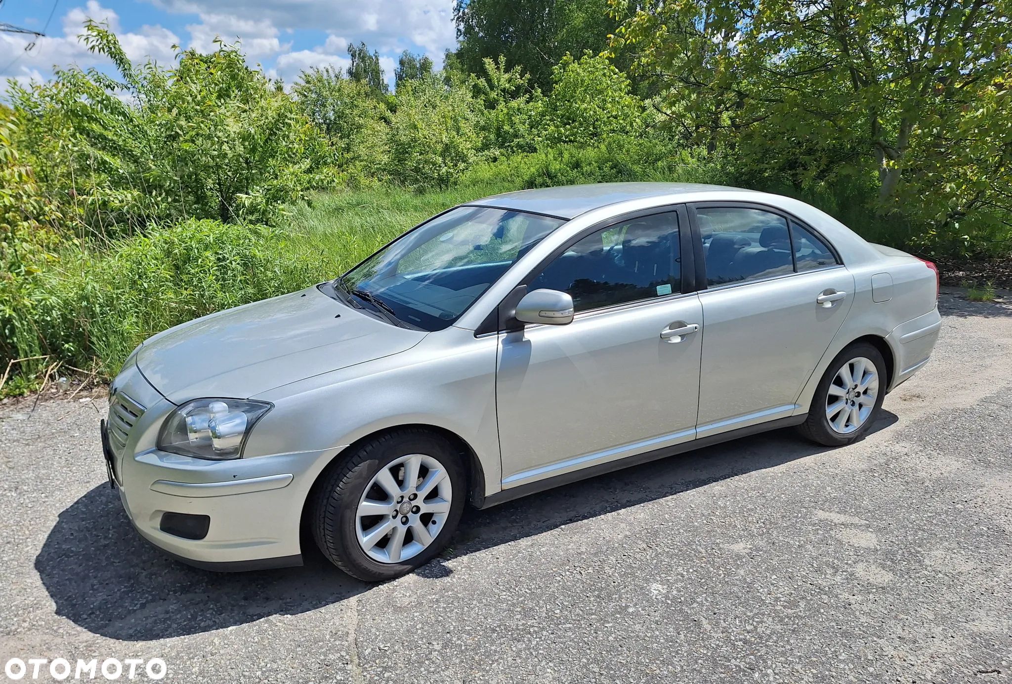 Toyota Avensis 2.0 D-4D Luna - 1