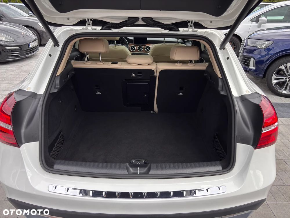 Mercedes-Benz GLA 250 4Matic 8G-DCT Edition 1 - 33