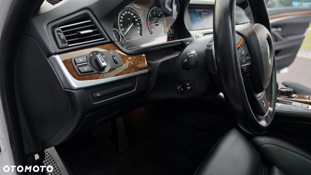 BMW Seria 5 535d xDrive - 21