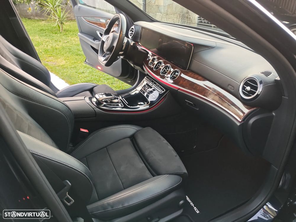 Mercedes-Benz E 220 d AMG - 15