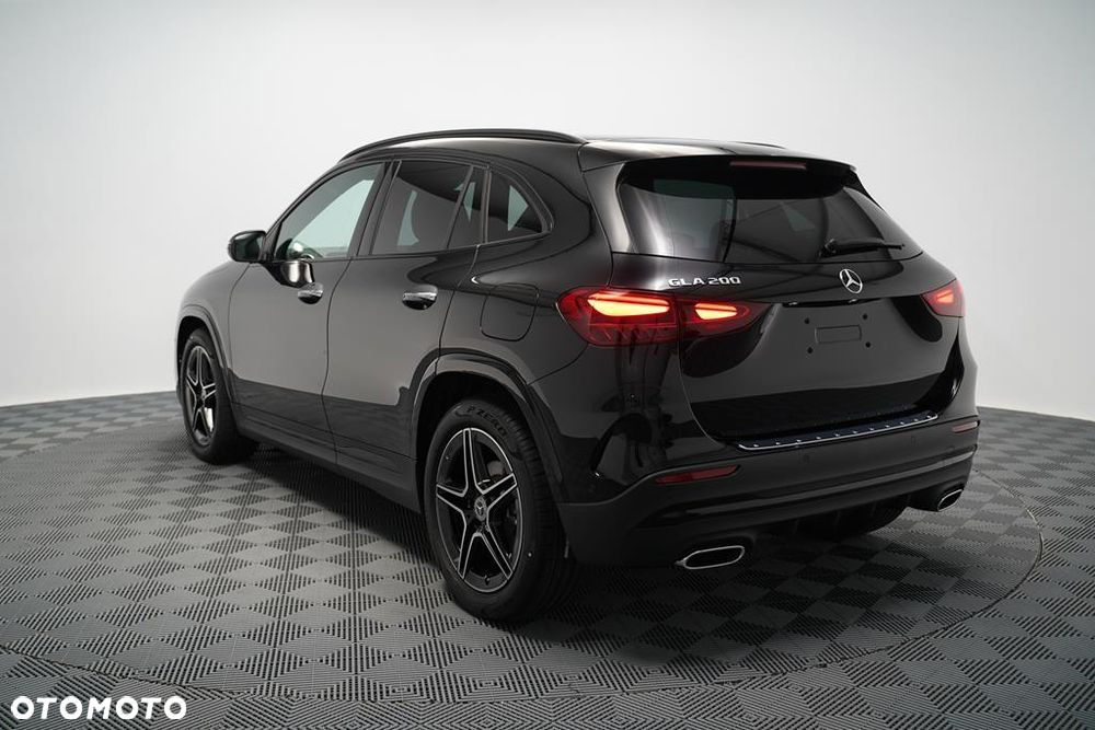 Mercedes-Benz GLA 200 mHEV AMG Line 7G-DCT - 6