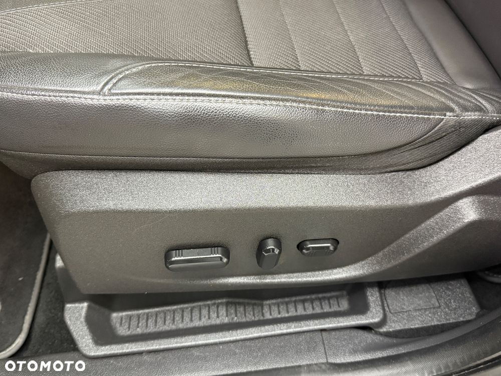 Ford Kuga 2.0 TDCi 4WD Titanium - 17