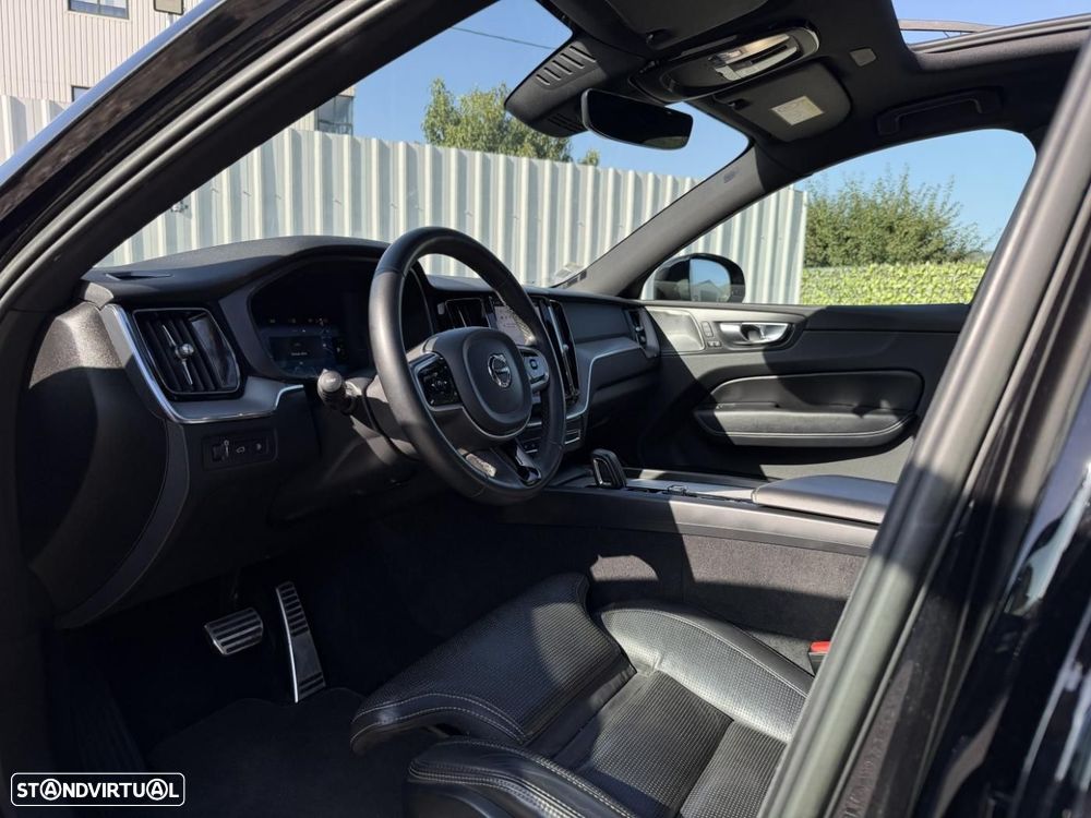 Volvo XC 60 2.0 T6 PHEV R-Design AWD - 6