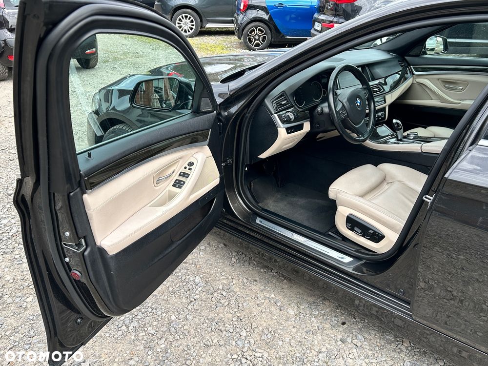 BMW Seria 5 530d Luxury Line - 7