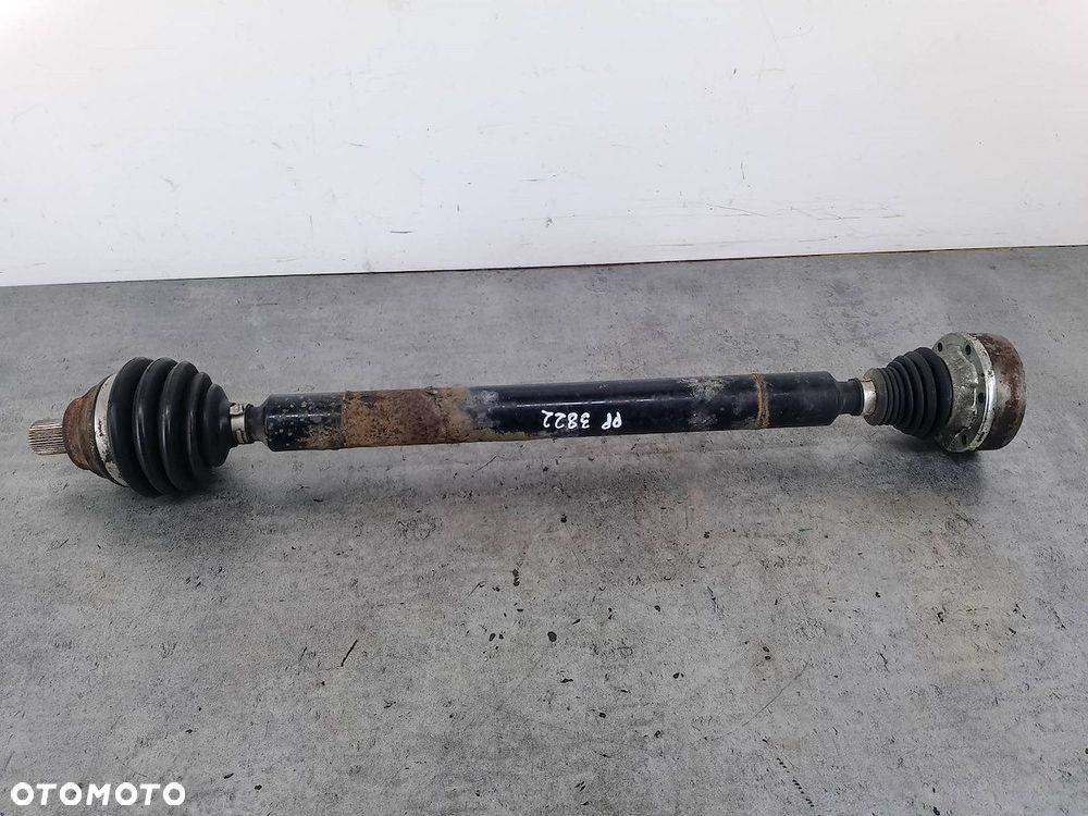 PÓŁOŚ PRAWA PRZÓD SKODA OCTAVIA II 1.6 MPI - 1