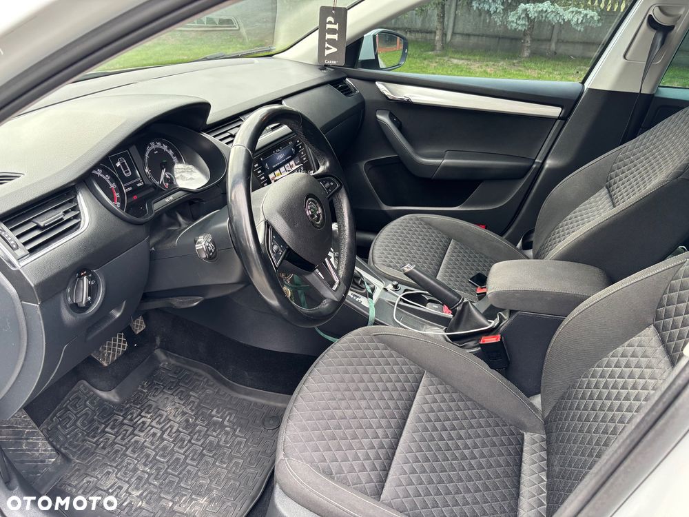 Skoda Octavia 2.0 TDI Drive DSG - 10