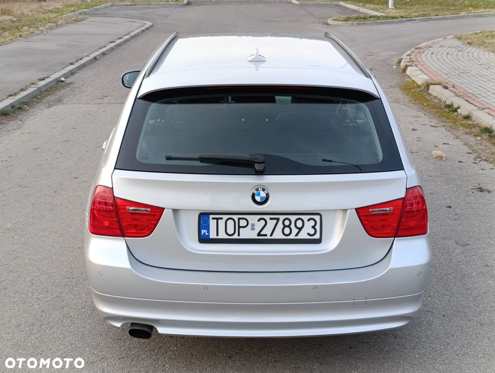 BMW Seria 3 318d DPF Edition Exclusive - 13
