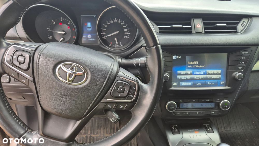 Toyota Avensis 2.0 D-4D Premium - 8